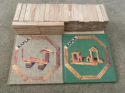 Más de 200 bloques de madera Kapla y 2 libros de diseño Kapla L’Art, juguete vintage Foto 1 de 4