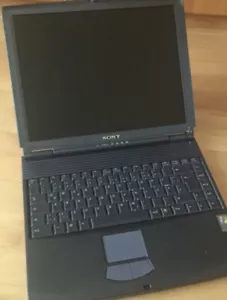 Sony Vaio portátil vintage PCG-9B3M disco duro 20 GB sin comprobar sin fuente de alimentación - Imagen 1 de 9