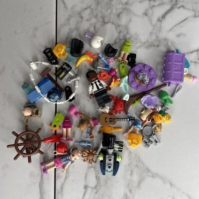 Lote de peças de minifigura Lego bonecas amigas golfinho guarda vassoura etc. B9-501 - Imagem 1 de 4