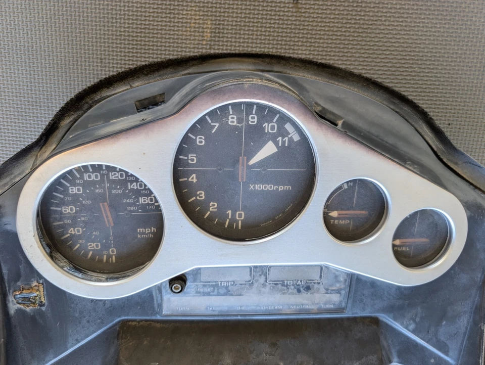 1984 Honda VF1000 Interceptor OEM Speedometer RPM Fuel Gauge Cluster Assembly Foto 1 de 4