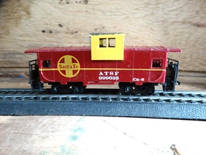 Bachmann HO Scale 41' Santa Fe Ce6 ATSF 999628 Model Railroad Cupula Caboose - Picture 1 of 6