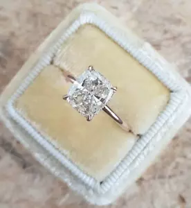 Anillo de boda solitario enchapado en oro rosa de 14 quilates anillo de moissanita corte cojín de 3,0 quilates - Imagen 1 de 4