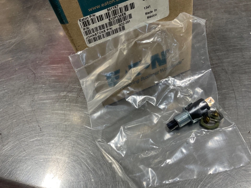 Eaton 8411K7 Momentary Pushbutt  Switch SPST NC Screw Terminals 3/4 Amp 125V NEW - Image 1 of 1
