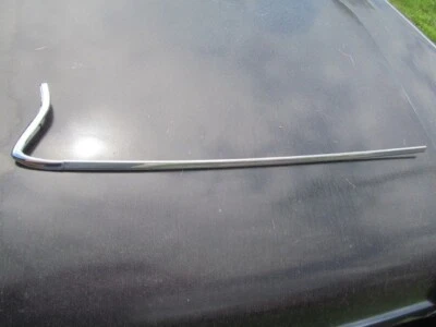 1970 1971 1972 Pontiac GTO acabamento de moldura superior de vinil direito NOS GM - Imagem 1 de 4