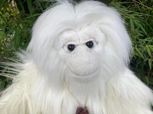 Charlie Bears Yeti, 5 way jointed, Plush Bear 2024, Limited Edition - BEAR SHOP - Picture 1 of 16