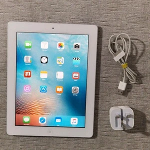 Apple iPad 2 A1395 16GB Tablet 512MB 9.7" iOS 9.3.5 Silver White Bundle - Picture 1 of 23