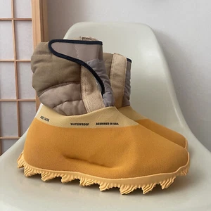 Bota ADIDAS YEEZY Tejida RNR Azufre Futurista Talla 10 Híbrida Sin Cordones GY1824 NUEVA - Imagen 1 de 9