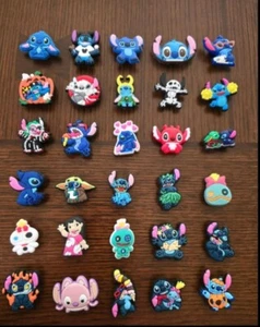 Lot Of 30 Stitch Shoe Charms - Picture 1 of 1
