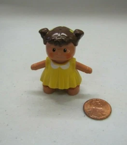 Lego Duplo BABY DOLL Lisa's Doll in Yellow Dress Brunette Hair Vintage - Picture 1 of 3