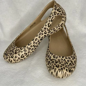 Crocs Kadee Ballet Flat Leopard Animal Print Sz 7 Slip On Work Comfort Casual - Picture 1 of 10
