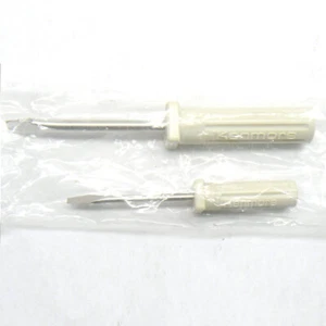 SEALED NEW VINTAGE SEARS KENMORE SEWING MACHINE 2-pc 3" & 4" SCREW DRIVER SET - Picture 1 of 4