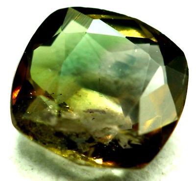 1.05 CT ULTRA RARE MULTICOLOR NATURAL AXINITE W/FULL OF  GREEN CUT GEMSTONE @PAK - Image 1 of 4