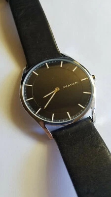 Skagen 男式 SKW6220 Holst 手表黑色表盘皮革表带银色表壳 — 第 1/3 张图片
