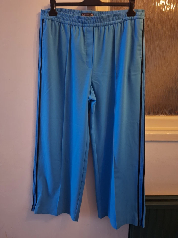 M&S Collection Size 18 Short Womens Smart Zip Side Casual Trousers Elasticated - Image 1 of 4