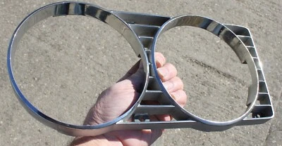 Bisel de faro cromado delantero izquierdo para conductores Lincoln Continental 1966 fabricante de equipos originales Foto 1 de 4