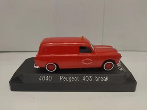 PEUGEOT 403 BREAK/FAMILIALE ROUEN FIRE/POMPIERS/BOMBEROS 1:43 SOLIDO 4840 - Imagen 1 de 5