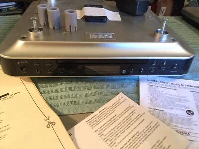 iLive under cabinet cd/radio/bluetooth music system model 1kbc384s - Image 1 of 4