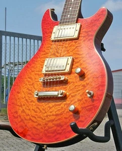ARS EDEL E- GITARRE *DOUBLE CUT *QUILTED MAPLE* HUMBUCKER *GROVER * MAHAGONI - Bild 1 von 1