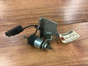 NOS 1974 74 Ford Maverick Carb Idle Stop Solenoid D4DZ-9D856-A TESTED WORKS - Imagen 1 de 4