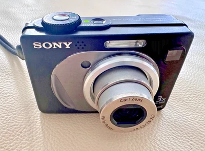 Sony Cybershot DSC-W12 - 3 Fach Zoom - mit orginal SONY Memory Stick 32 MB - Bild 1 von 4