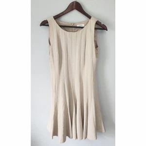 Calvin Klein ärmellos beige hellbraun Plissee gefüttert Arbeitskleid Größe 8 Petite - Bild 1 von 9