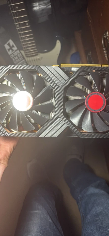 Placa de Vídeo XFX Radeon RX 580 4GB GDDR5 (RX580P427D6) - Imagem 1 de 1