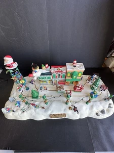 Trendmasters Mainstreet Parade 1998 Animated Christmas Village–Lights & Music VG - Picture 1 of 23