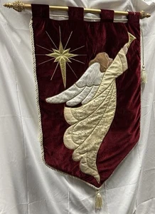 Burgunder Samt Engel Wandteppich mit Stab - besticktes Weihnachtsbanner - Bild 1 von 18