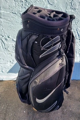 Carrito de golf Nike Performance bolsa de palos 14 vías negro y gris  Foto 1 de 4