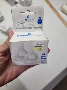 Safestarter 2-Pack Replacement Silicone Nipple Med  Flow 3 Months Plus - Picture 1 of 3