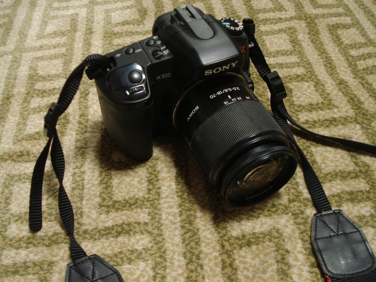 Sony digital camera dslr-a300 ジャンク品 Sony Alpha A300 Digital SLR Camera W/18-70mm AF Lens | eBay