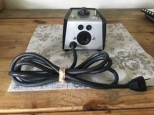 American Optical Microscope Lamp Transformer Model 11144 0-7.5 V Funny Plug - Picture 1 of 21