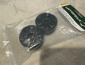 1 Set Of 2 - OEM Vaterra v100 Front/Rear Wheels 54x26mm Mesh TC Black VTR43002 - Picture 1 of 3