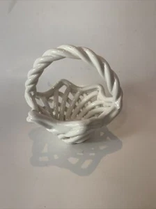 Vintage Ceramic White Woven Lattice Basket With Handle 5 Inches Tall - Picture 1 of 13