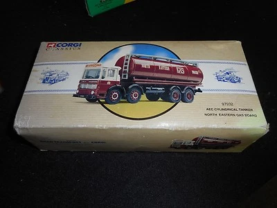 Corgi Classics - North Eastern Gas Board AEC Cylindrical Tanker (1:50) - Image 1 of 2