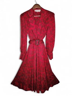 1980s Adele Simpson Red and Black Printed Silk Vintage Dress Size 8 - Image 1 of 4