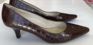 AK ANNE KLEIN Flex Heels Size 8.5 Leather Brown - Picture 1 of 8