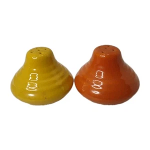 Vintage Bauer Pottery Ringware Salt & Pepper Shakers Pair Orange & Yellow MCM - Picture 1 of 5