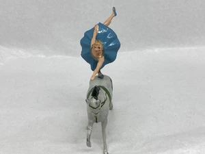 Circus Equestrian Balancing On Horse By Britains (N Yel 450) Repaints - Imagen 1 de 12