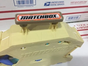 Matchbox Ocean Island Beach Shark MBX Playset Set - See Pics - No Accessories - Picture 1 of 11