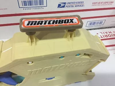 Matchbox Ocean Island Beach Shark MBX Playset Set - See Pics - No Accessories - Image 1 of 4