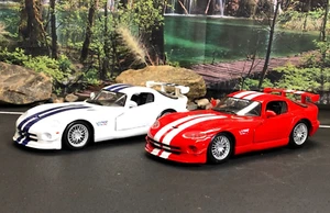 Lot of 2 ~ Imperfect 1:24 Diecast MAISTO DODGE VIPER GTSR GT2 White & Red No Box - Picture 1 of 19