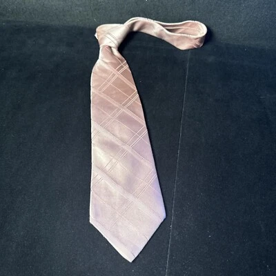 J Ferrar Pink Men's Tie 100% Silk 59L x 3.5 Necktie - Image 1 of 4