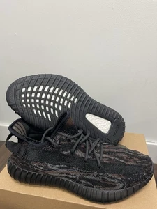 Size 11 - adidas Yeezy Boost 350 V2 Low MX Rock - Picture 1 of 5
