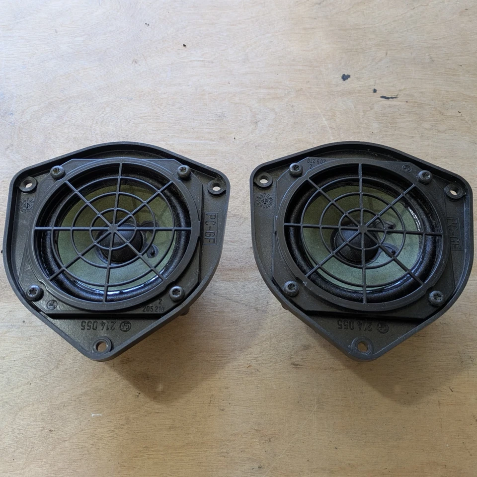 Audi TT Mk1 8N Behind Seat Rear Bose Speakers - Image 1 of 1