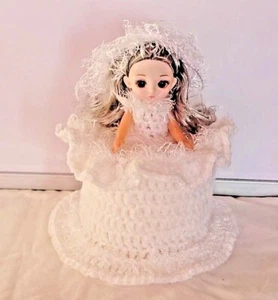 1. SPECIAL BRIDE WEDDING TOILET ROLL DOLL COVER CROCHET HANDMADE - Picture 1 of 13