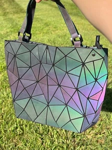 Bolso de hombro mediano reflectante halográfico geométrico Luxshe - Imagen 1 de 13