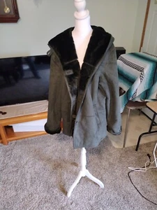 GALLERY - WOMEN'S BLACK Dk.Green HOODED WINTER COAT - SIZE Large - Picture 1 of 14