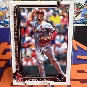 2025 Topps Serie 1 Nolan Arenado #CC-12 Companion Image Variation SSP - Foto 1 di 9