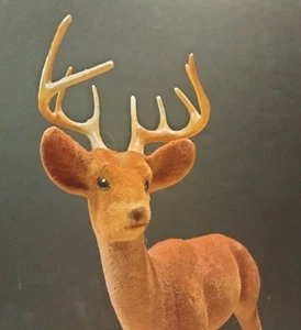 Ciervo flocado de plástico vintage con astas de 10 puntas - Usado - Imagen 1 de 11